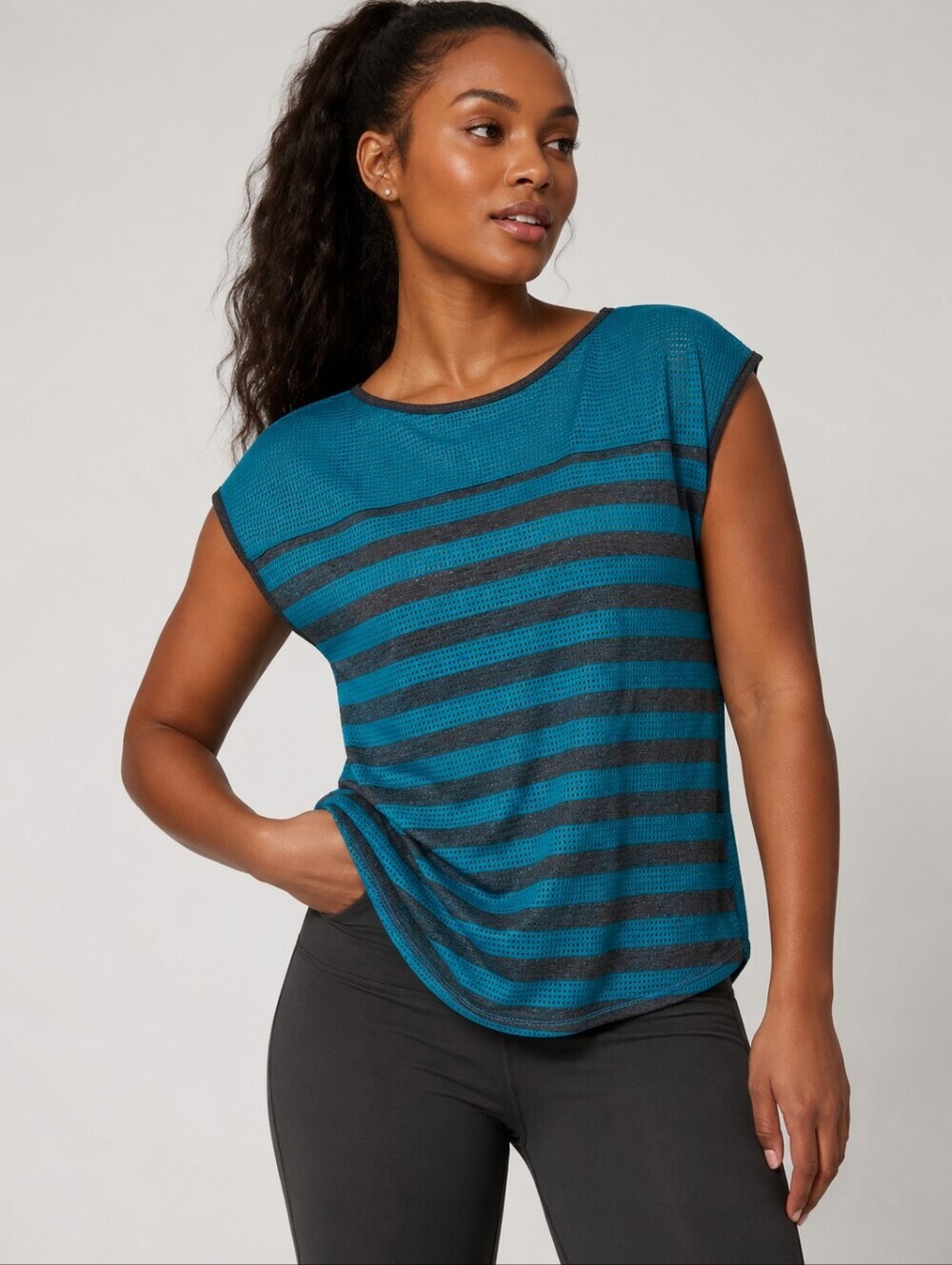 ❤️ ALO YOGA MUSCLE TEE / TOP, MEDIUM